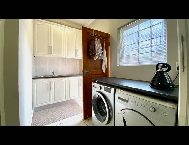 3 BEDROOM HOUSE FOR SALE IN PORT OWEN